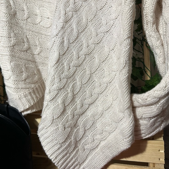 Free Generation Cream Cable Knit Sweater Size M EUC - Picture 5 of 6